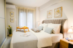 Your Home Away from Home in Erectheium, Athen